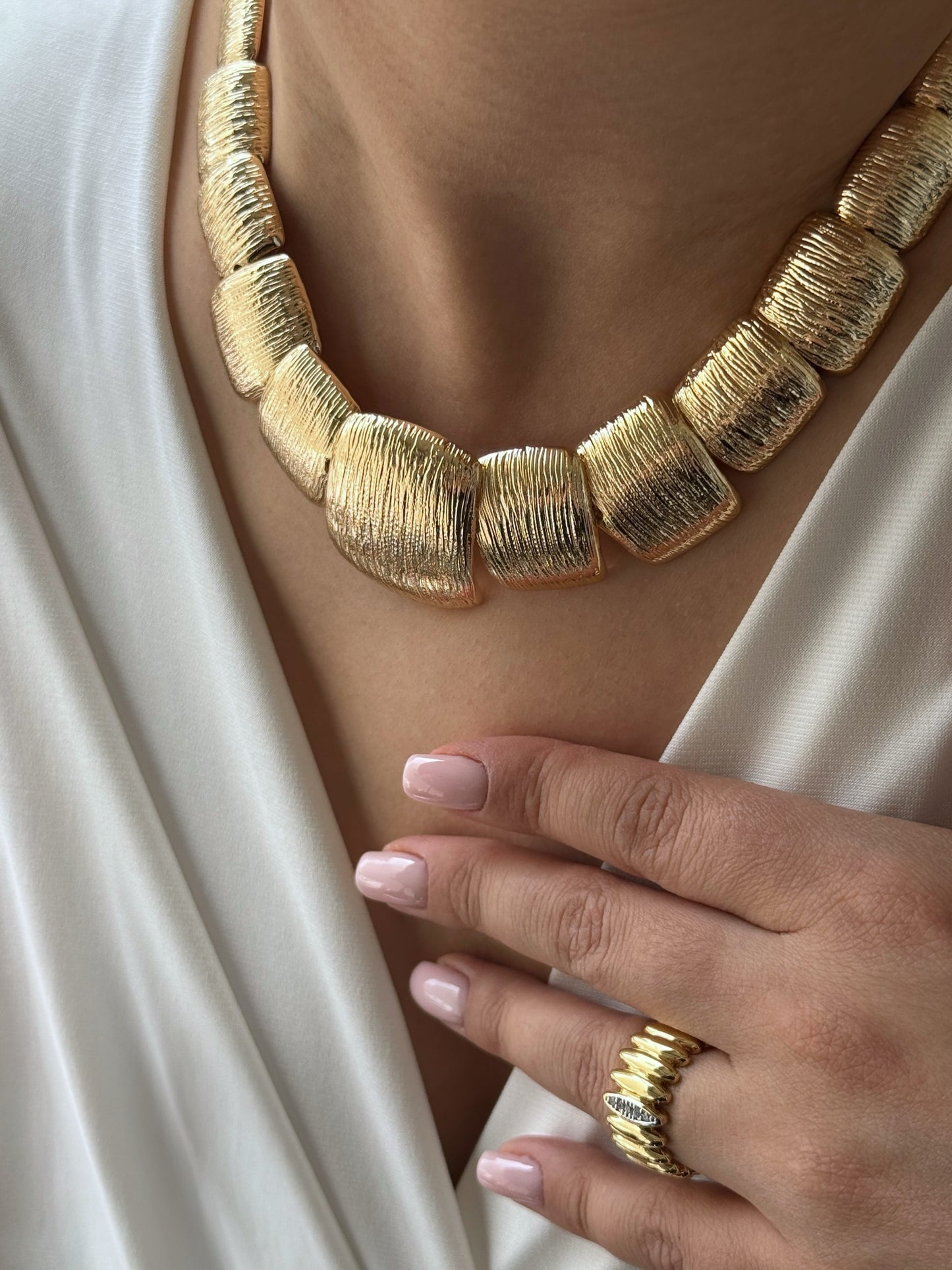 VIP Velvet Gold Kolye