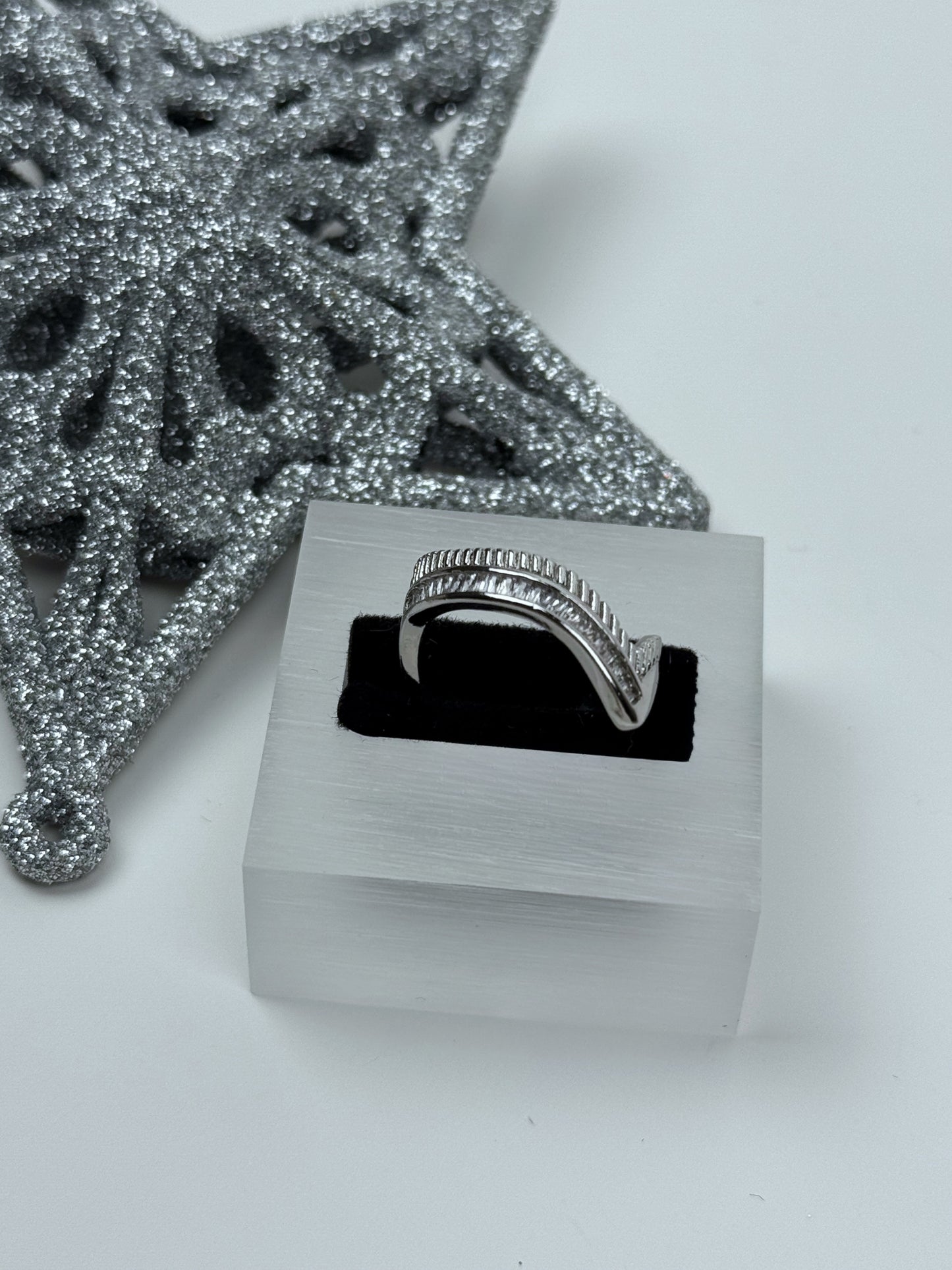 Özel Seri Ayarlanabilir Çizgili V Yüzük