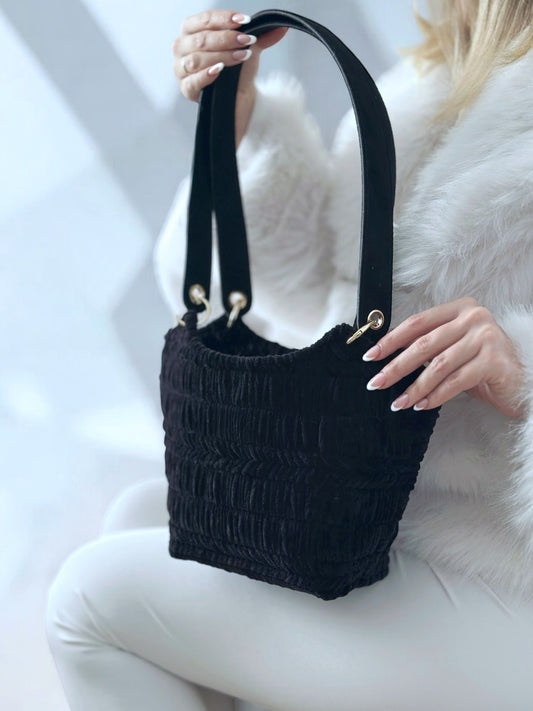 Siyah Kadife El Örgüsü Omuz Çantası